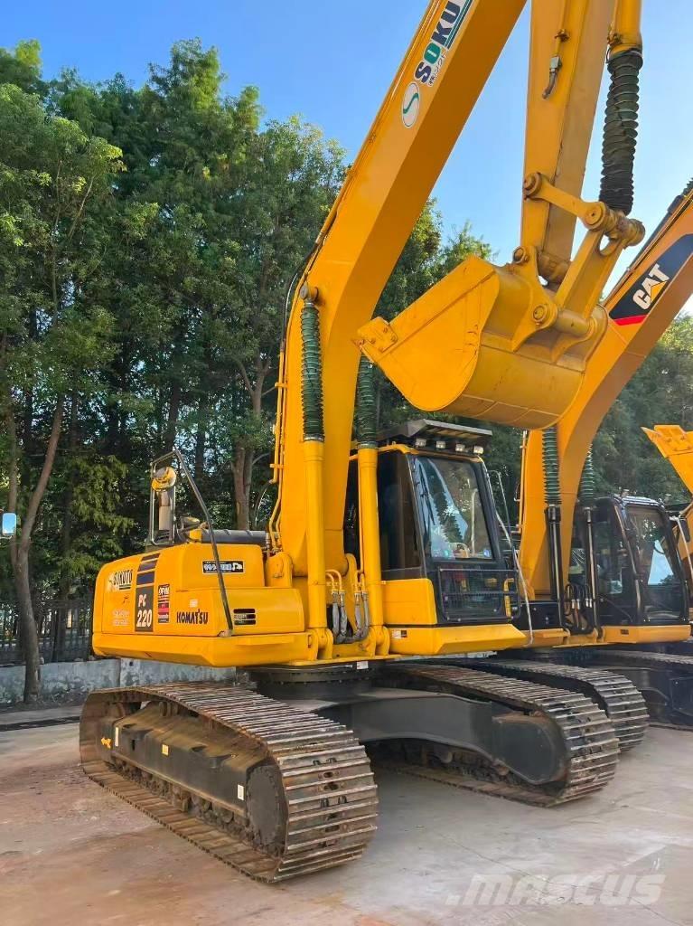 Komatsu PC 220-8 Crawler excavators