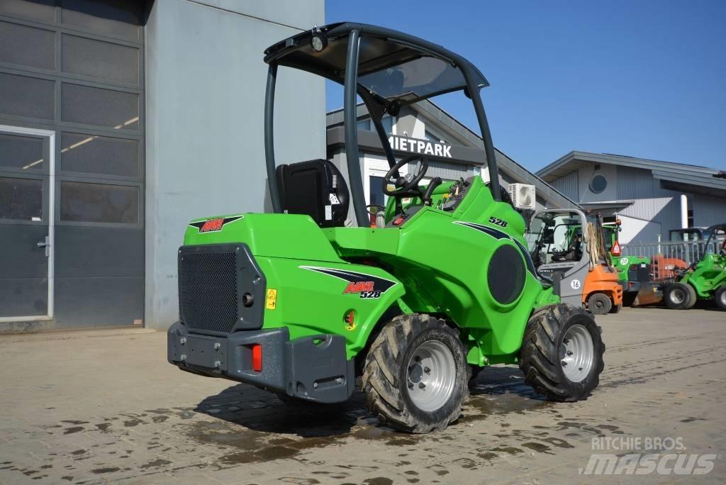 Avant 528 Mini loaders