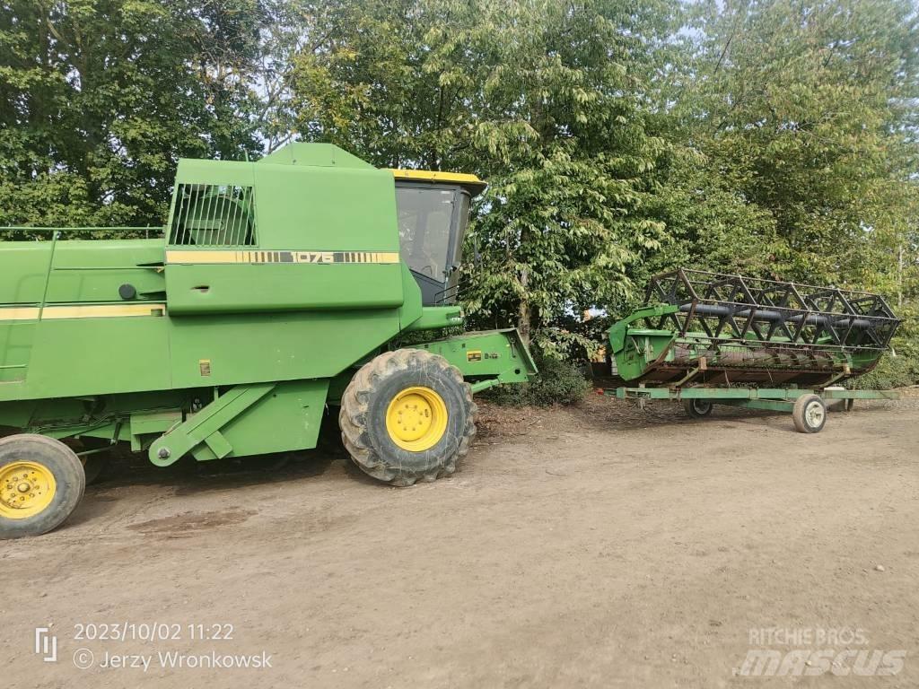 John Deere 1075 Combine harvesters