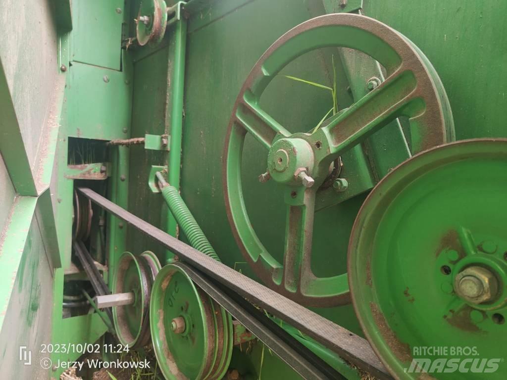 John Deere 1075 Combine harvesters