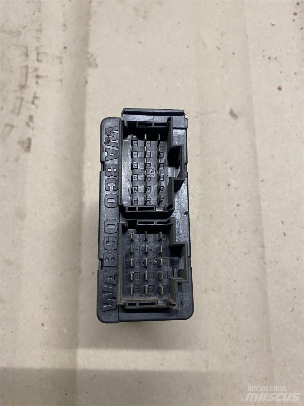 Mercedes-Benz Actros Electronics
