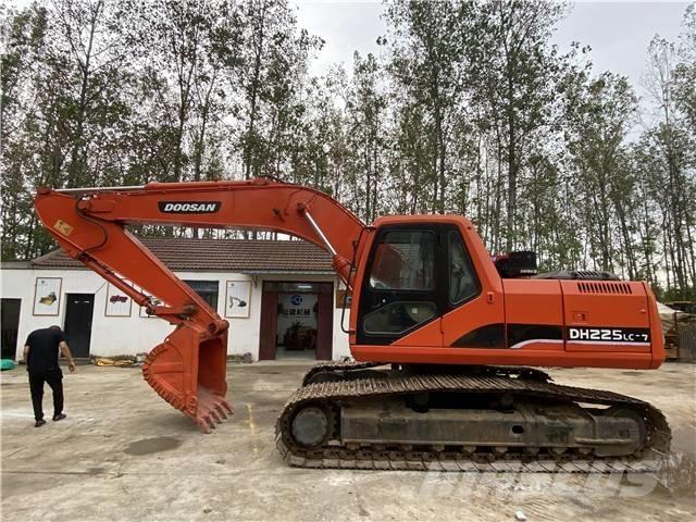 Doosan DH225LC-7 Crawler excavators