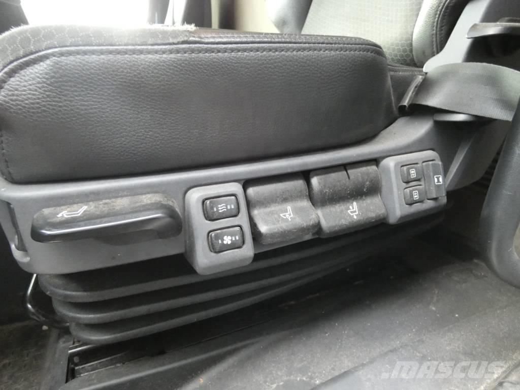 Scania P 250 Flatbed / Dropside trucks