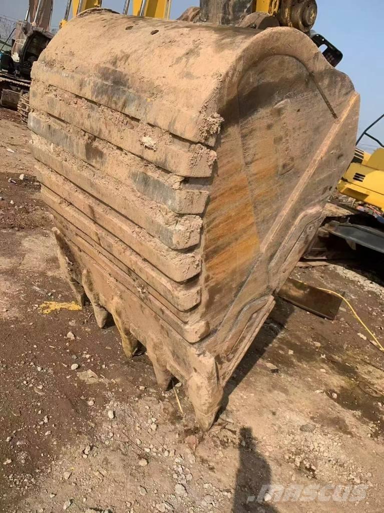 Komatsu PC 450-8 Crawler excavators