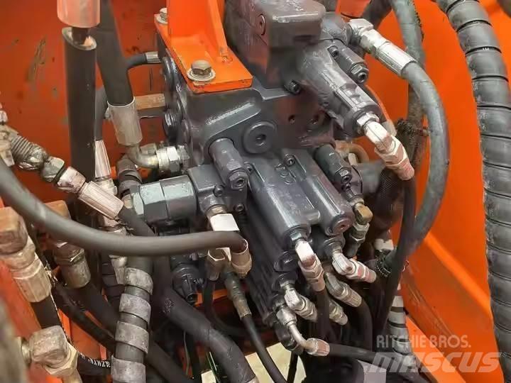 Doosan DH80 Crawler excavators