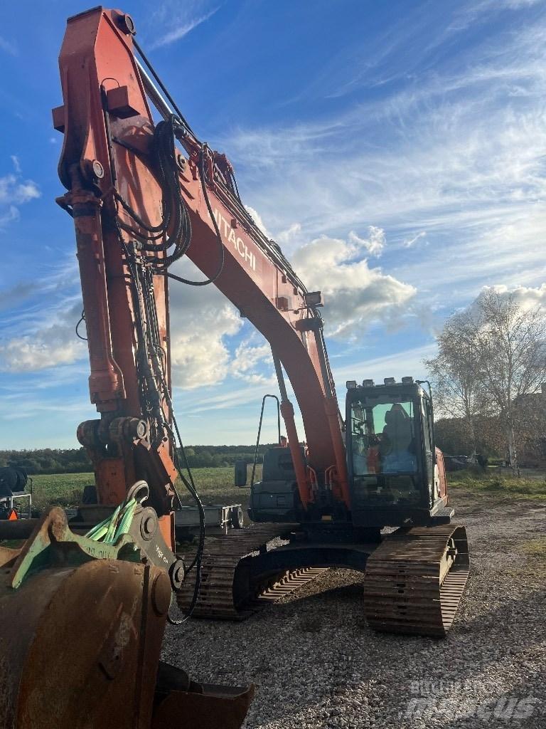 Hitachi ZX 210 Crawler excavators