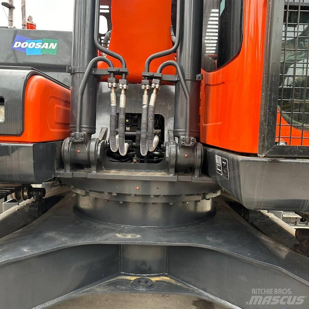 Doosan DX225LC-9C Crawler excavators