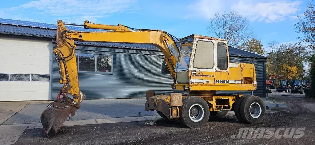 Liebherr A902 Wheeled excavators
