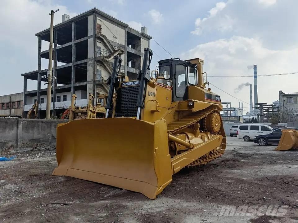 CAT D9N Crawler dozers