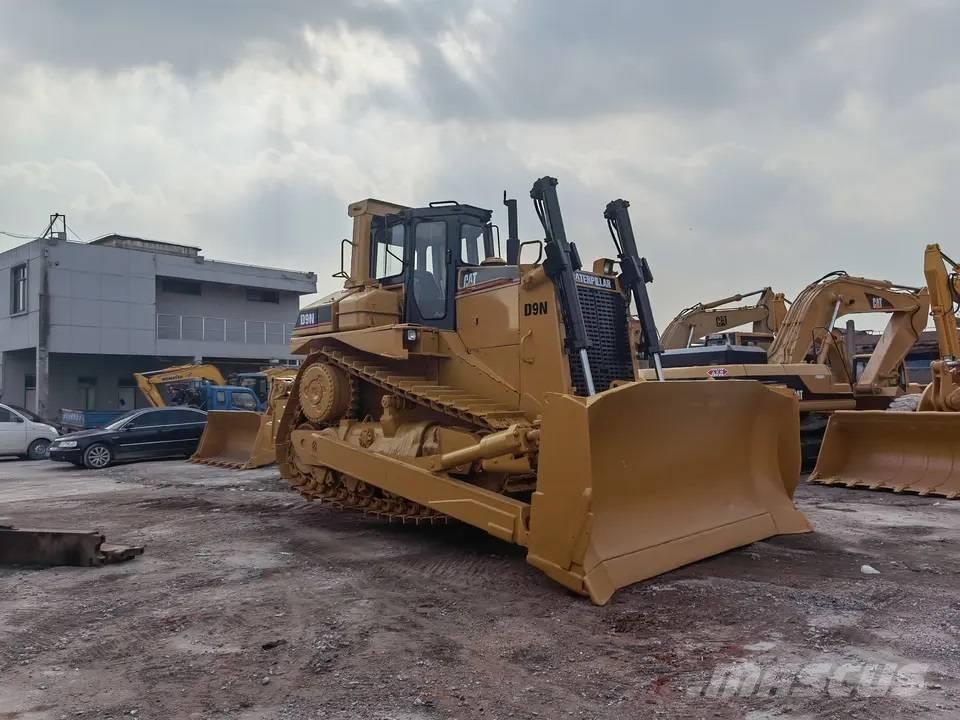 CAT D9N Crawler dozers