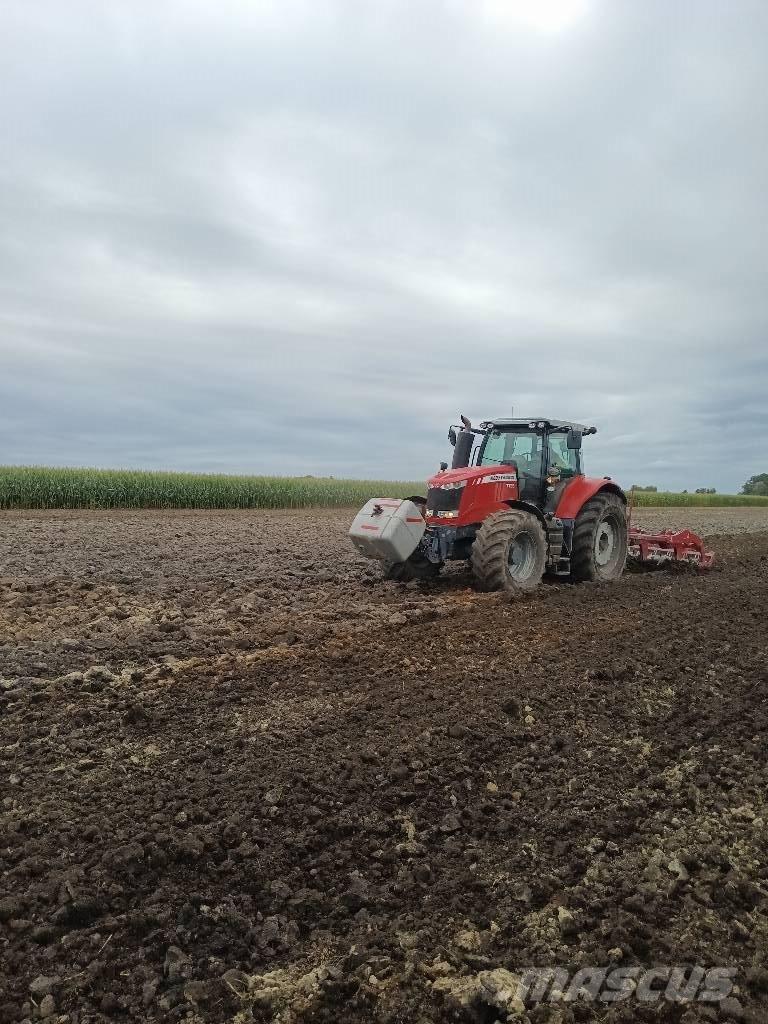 Massey Ferguson 7726 Tractors
