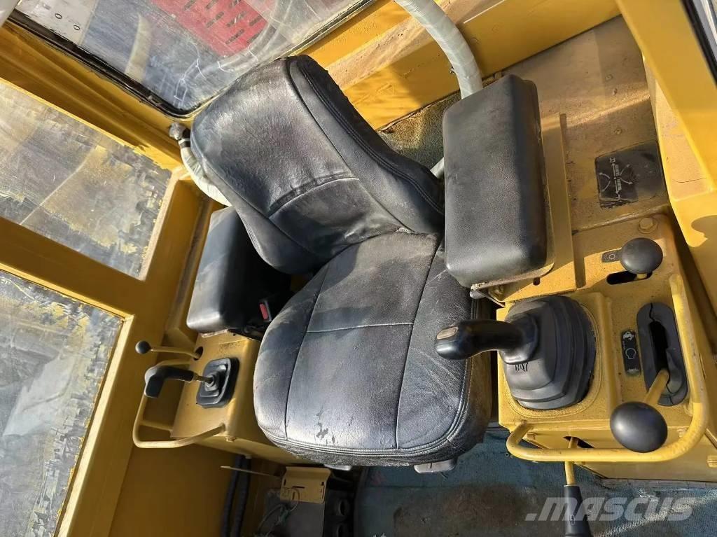 CAT D5C Crawler dozers