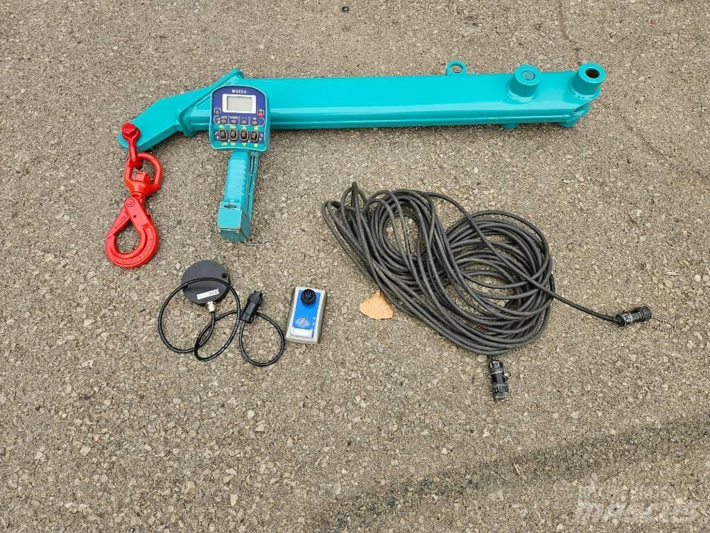 Maeda MC 405 CRME Mini cranes