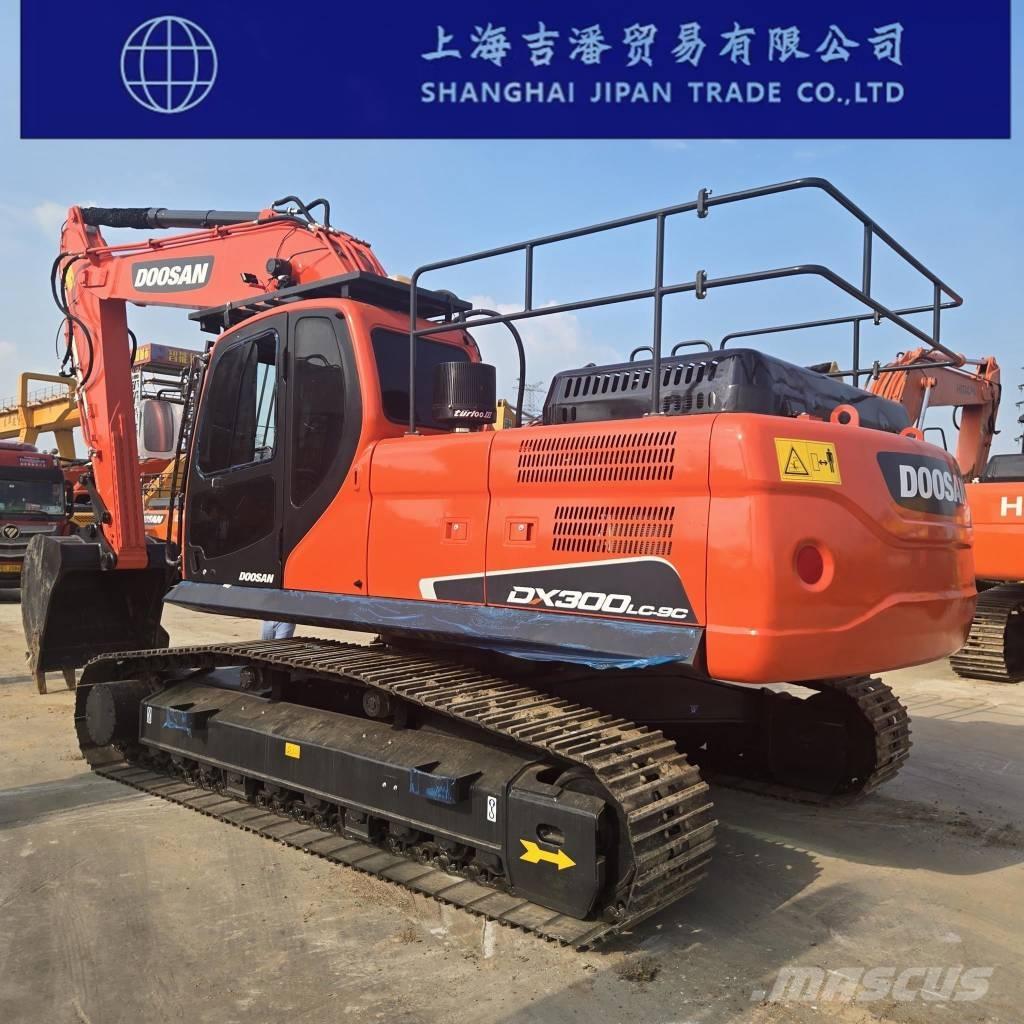 Doosan DX 300 Crawler excavators