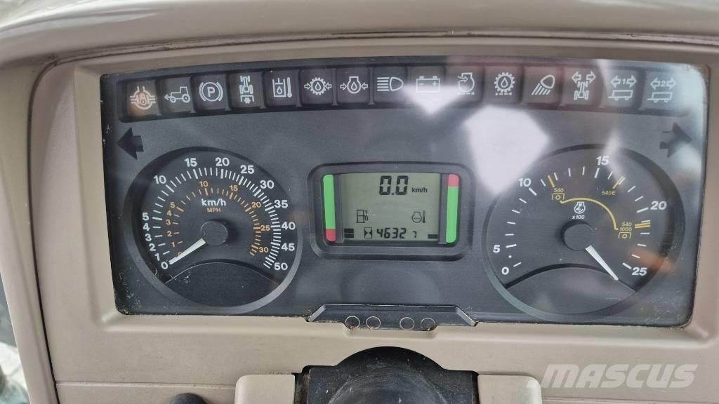 John Deere 6320 SE Tractors