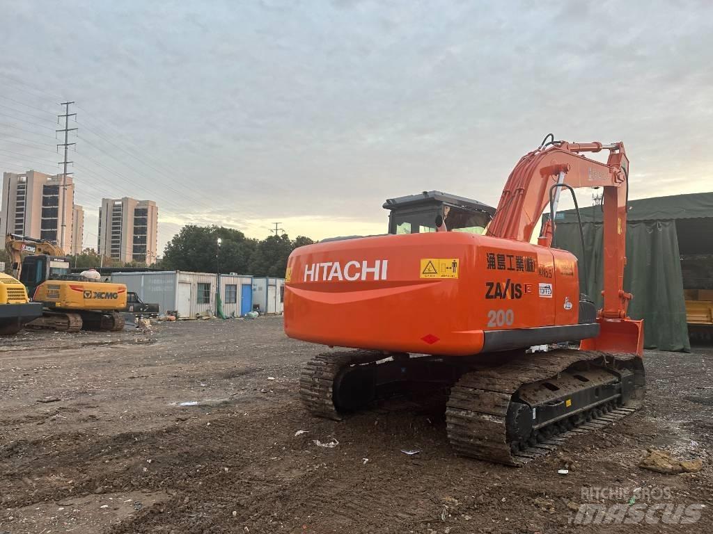Hitachi ZX 200 Crawler excavators