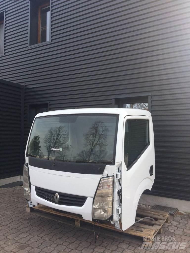 Renault Maxity Cabins and interior