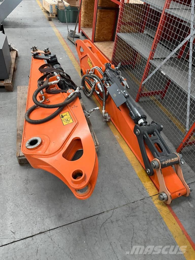 Develon DX 100 W-7 Wheeled excavators