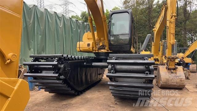 CAT 320 C Amphibious Excavators