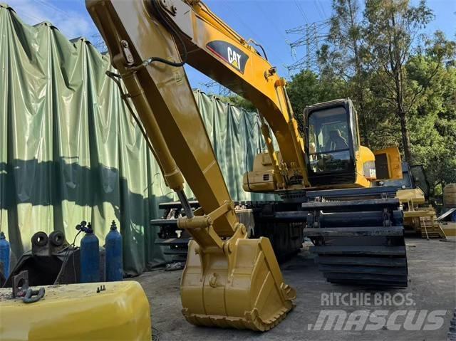 CAT 320 C Amphibious Excavators