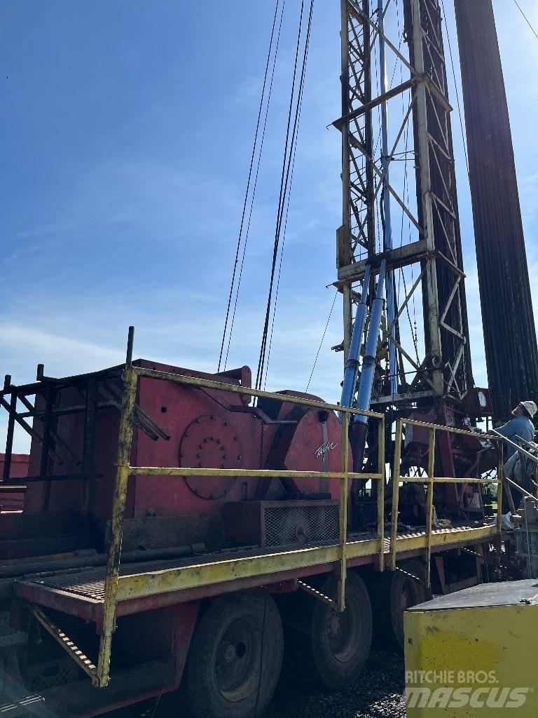 Taylor 500 Waterwell drill rigs