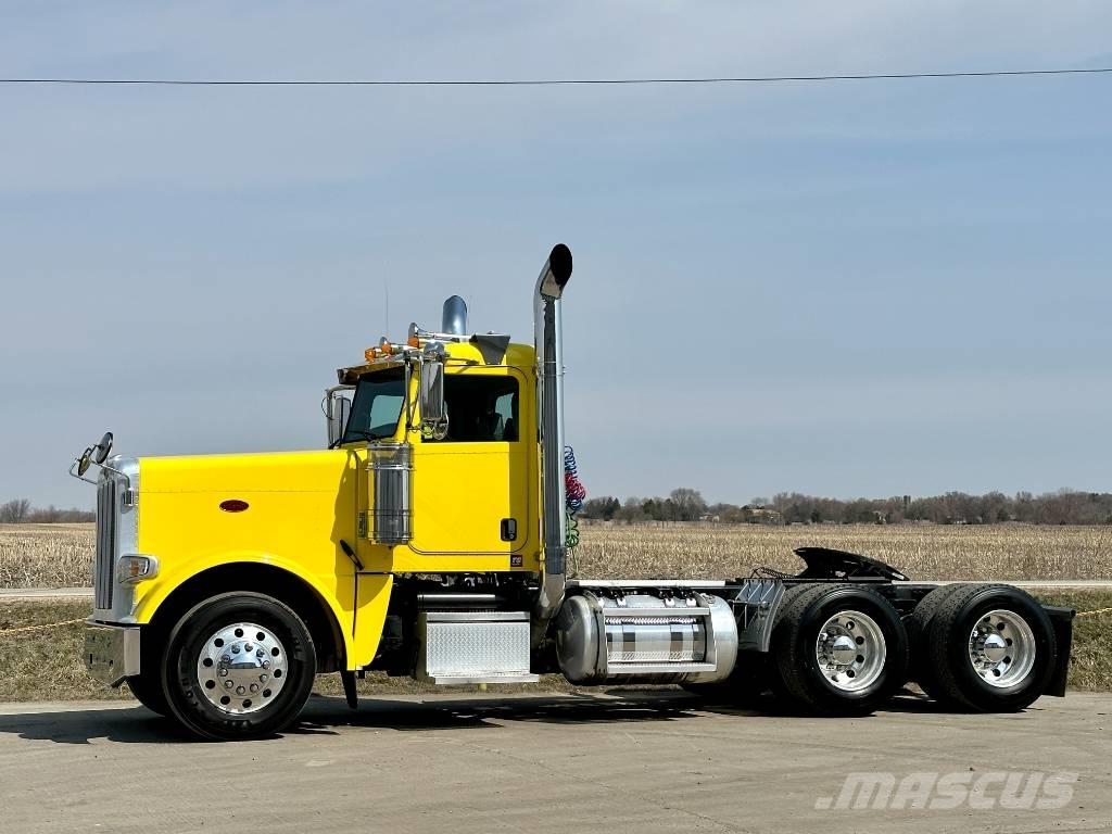 Peterbilt 389 Prime Movers