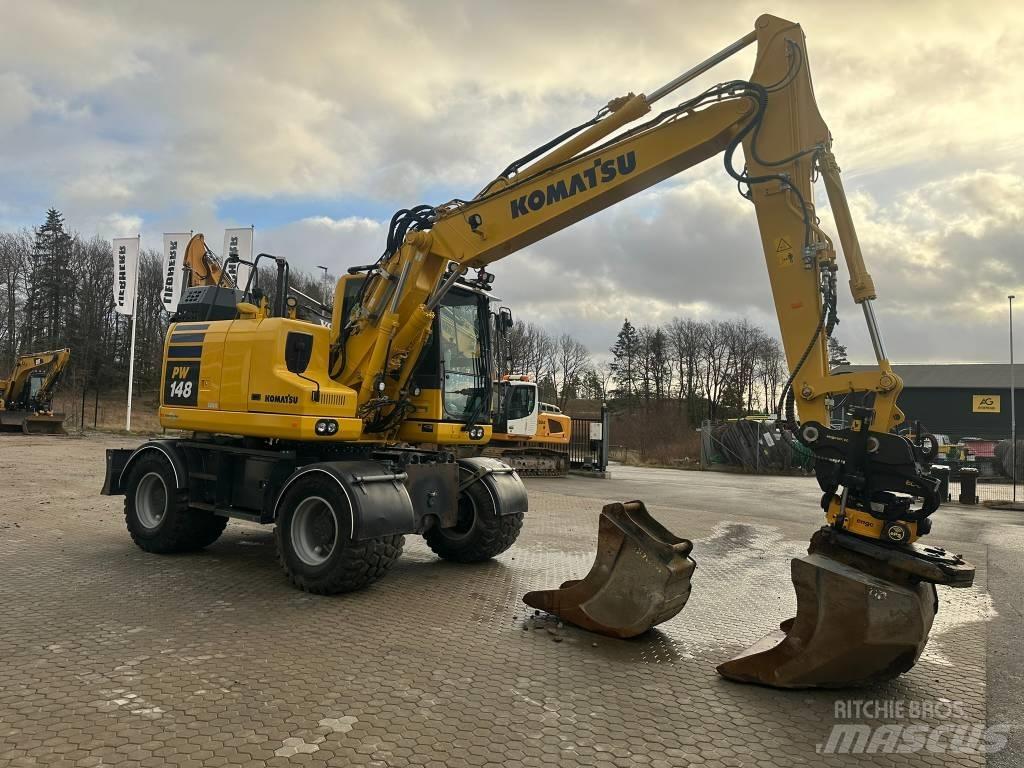 Komatsu PW 148-11 Wheeled excavators
