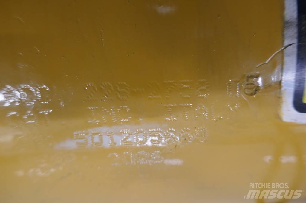  Cylinder CAT 735 Hydraulics
