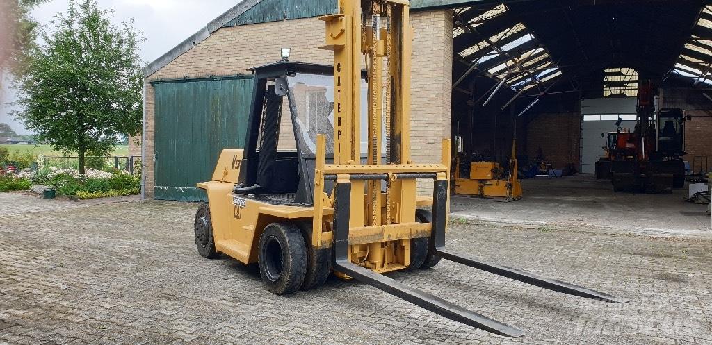 CAT 12000 KG Diesel trucks