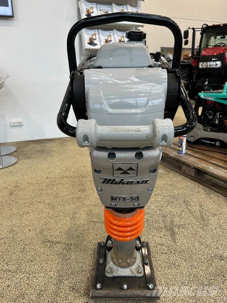 Mikasa MTX 50 Tampers