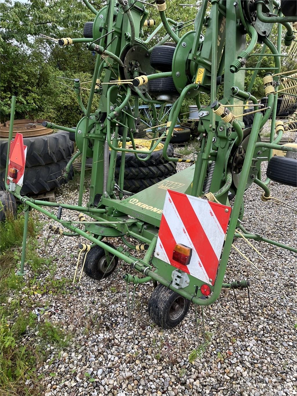 Krone KW 8.82/8 Rakes and tedders
