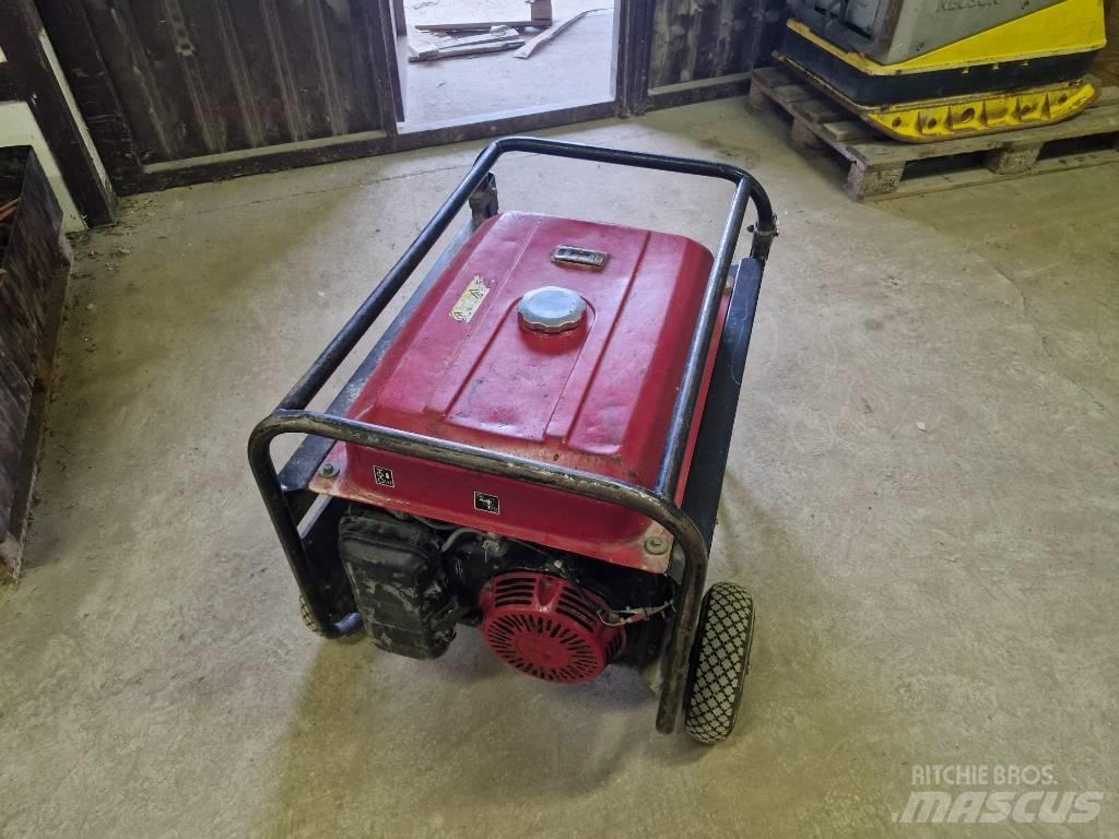 Honda ECMT7000F Petrol Generators