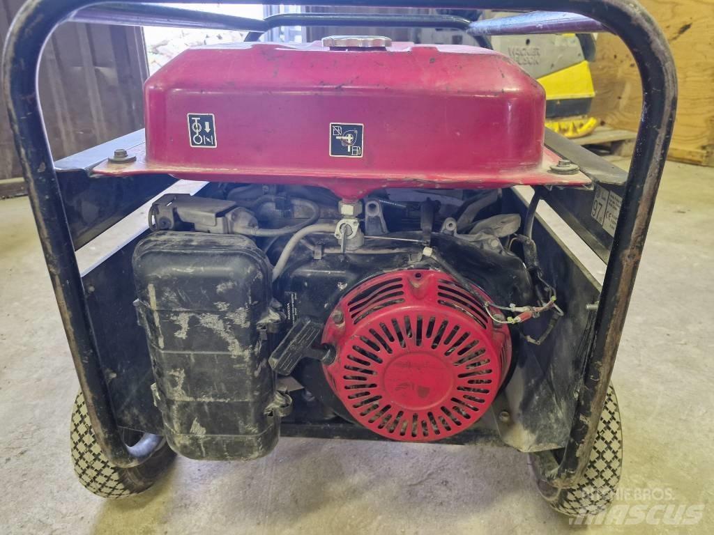 Honda ECMT7000F Petrol Generators