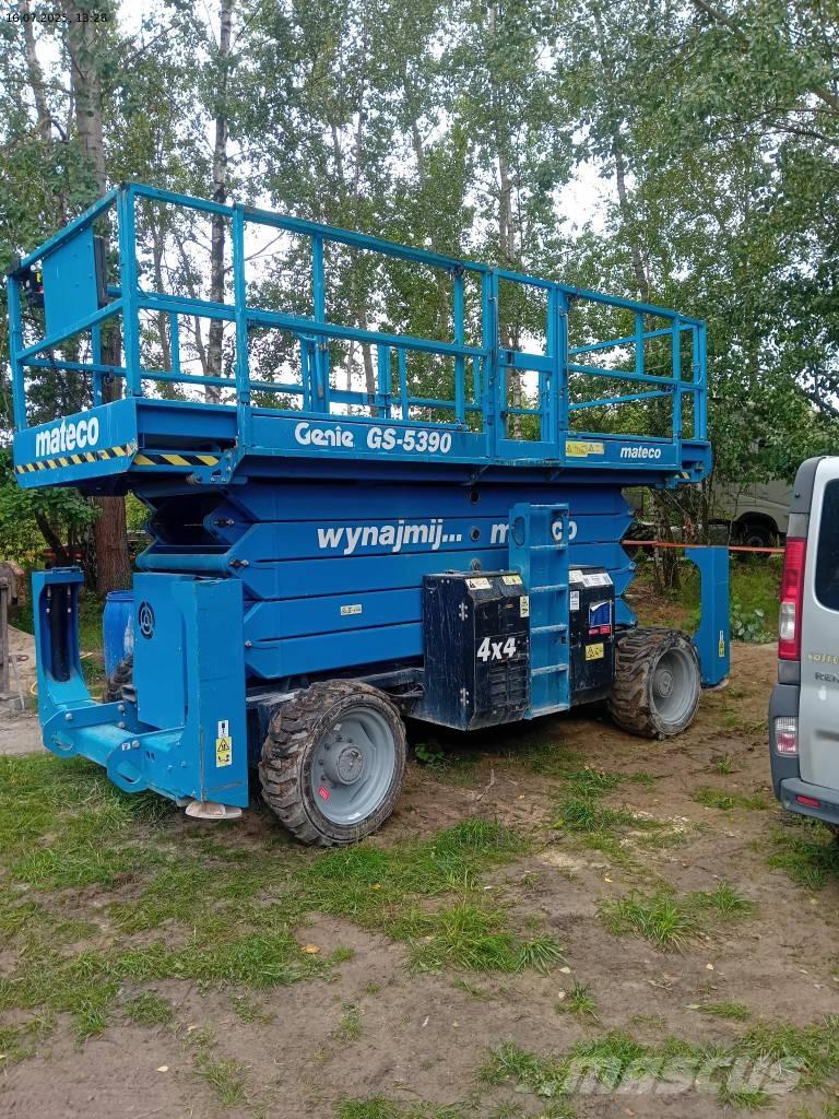Genie 5390 RT Scissor lifts