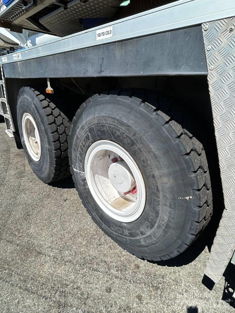 Tadano ATF 220 G-5 All terrain cranes