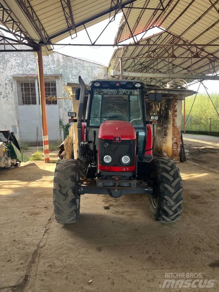 Massey Ferguson 5435 Tractors