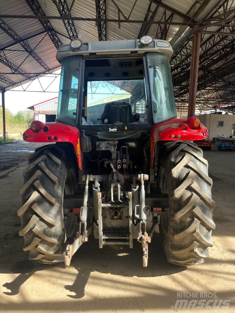 Massey Ferguson 5435 Tractors