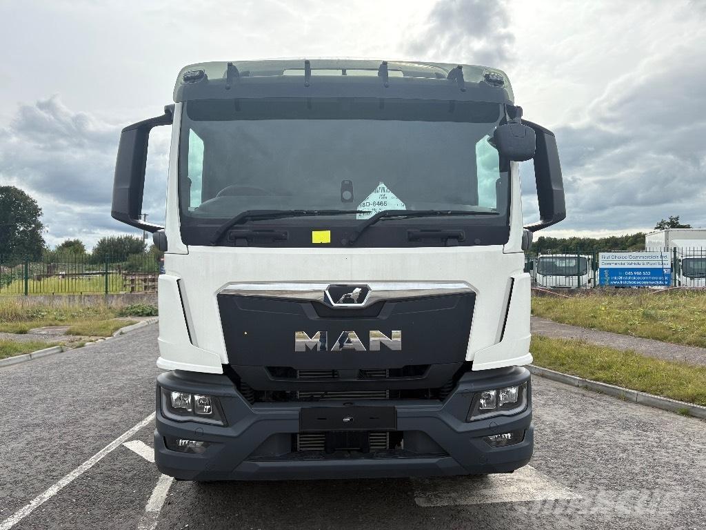 MAN TGM18.250 Flatbed / Dropside trucks