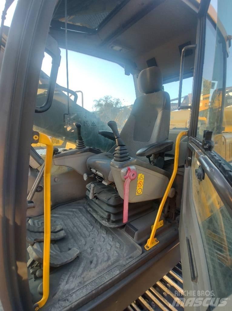 Volvo EC380DL Crawler excavators