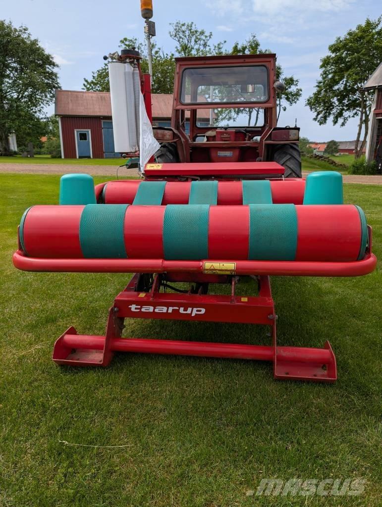 Kverneland 7120 Wrappers