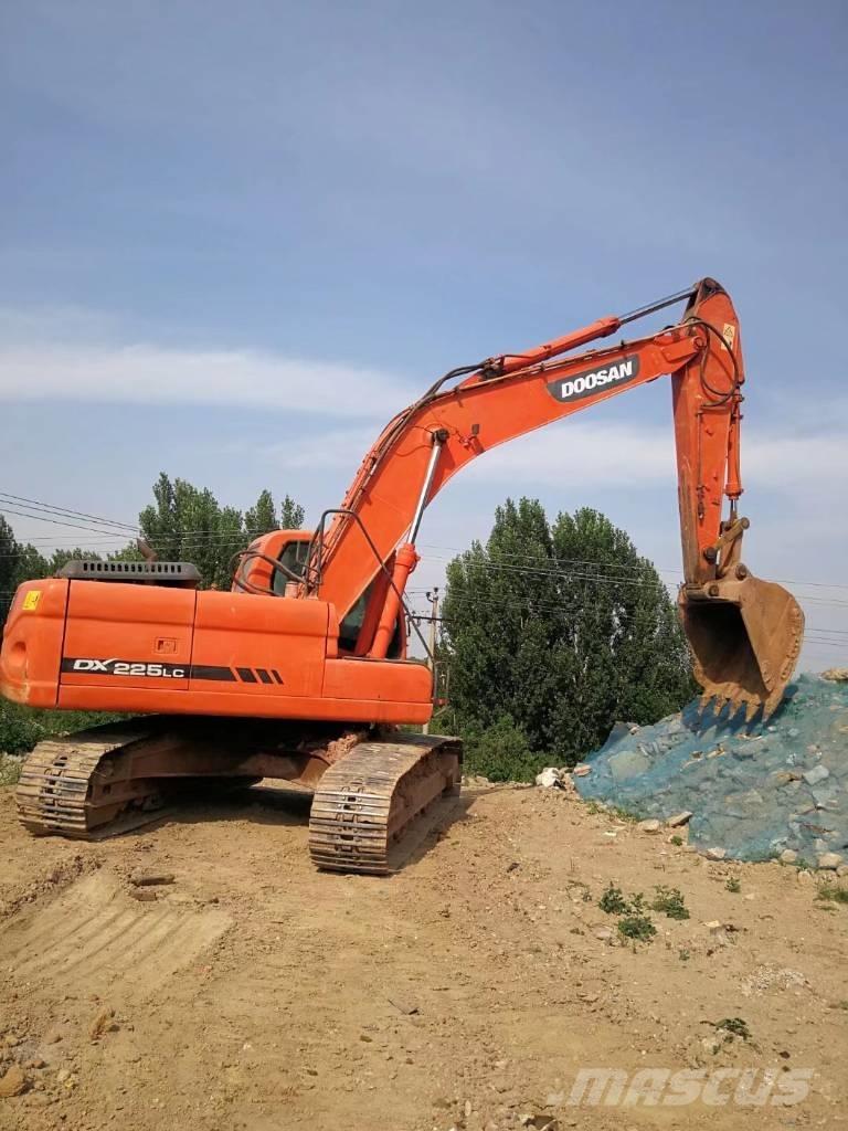 Doosan dx225 Crawler excavators