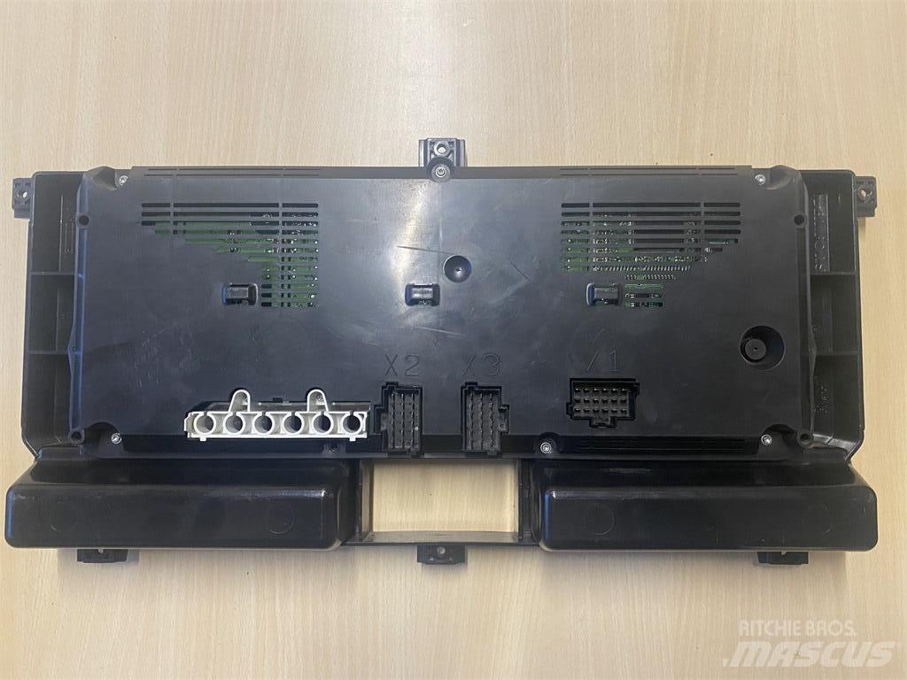 Mercedes-Benz Econic Electronics