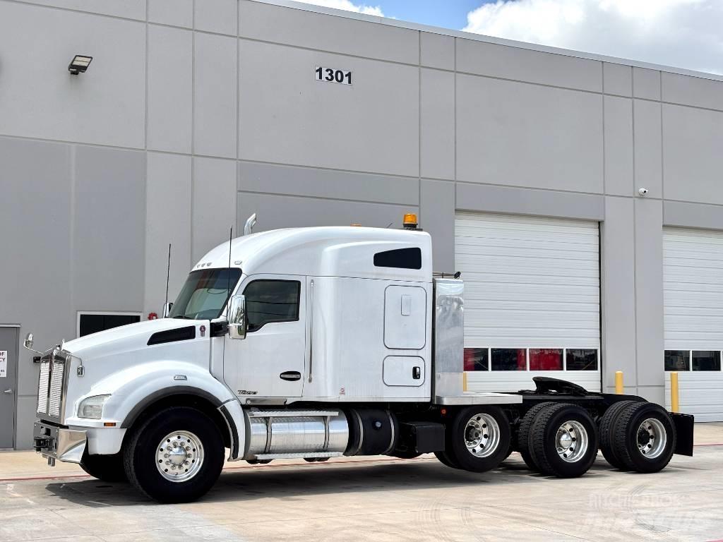 Kenworth T 880 Prime Movers