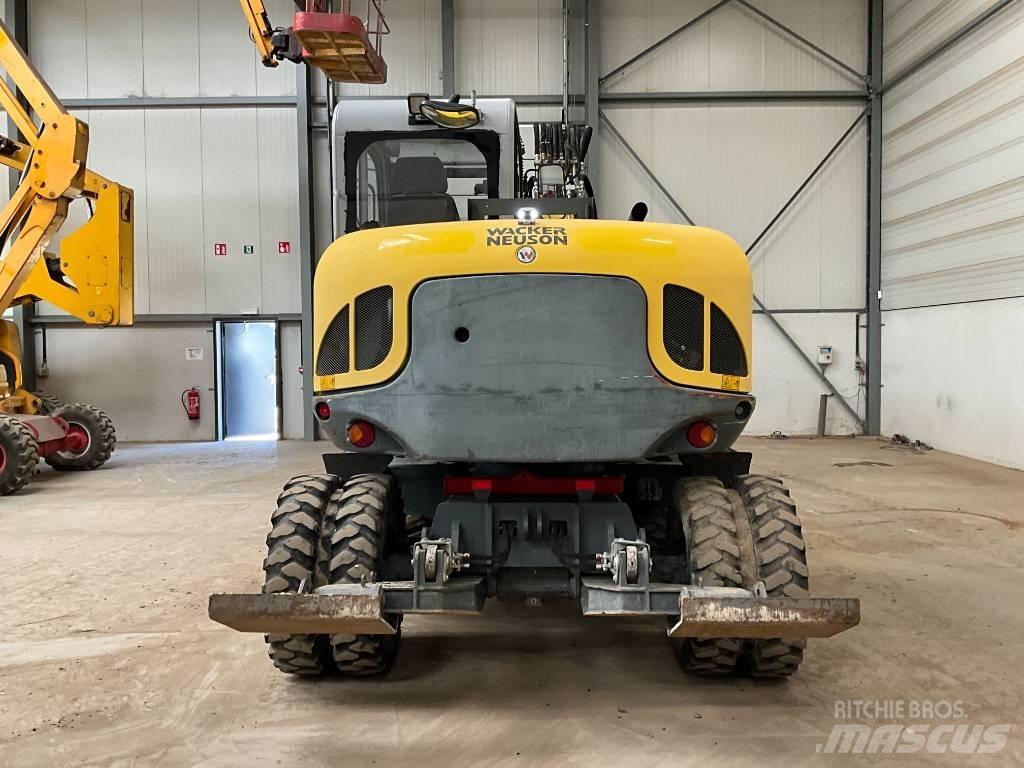 Neuson EW 100 Wheeled excavators