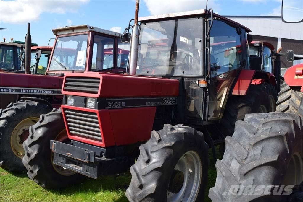 Case IH 844 XL Tractors
