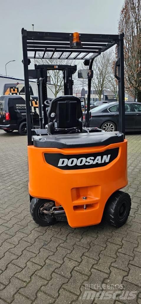 Doosan B 25 X-7 Electric forklift trucks