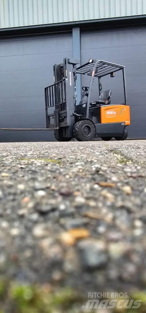 Doosan B 25 X-7 Electric forklift trucks
