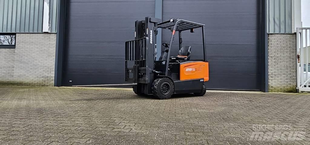 Doosan B 25 X-7 Electric forklift trucks