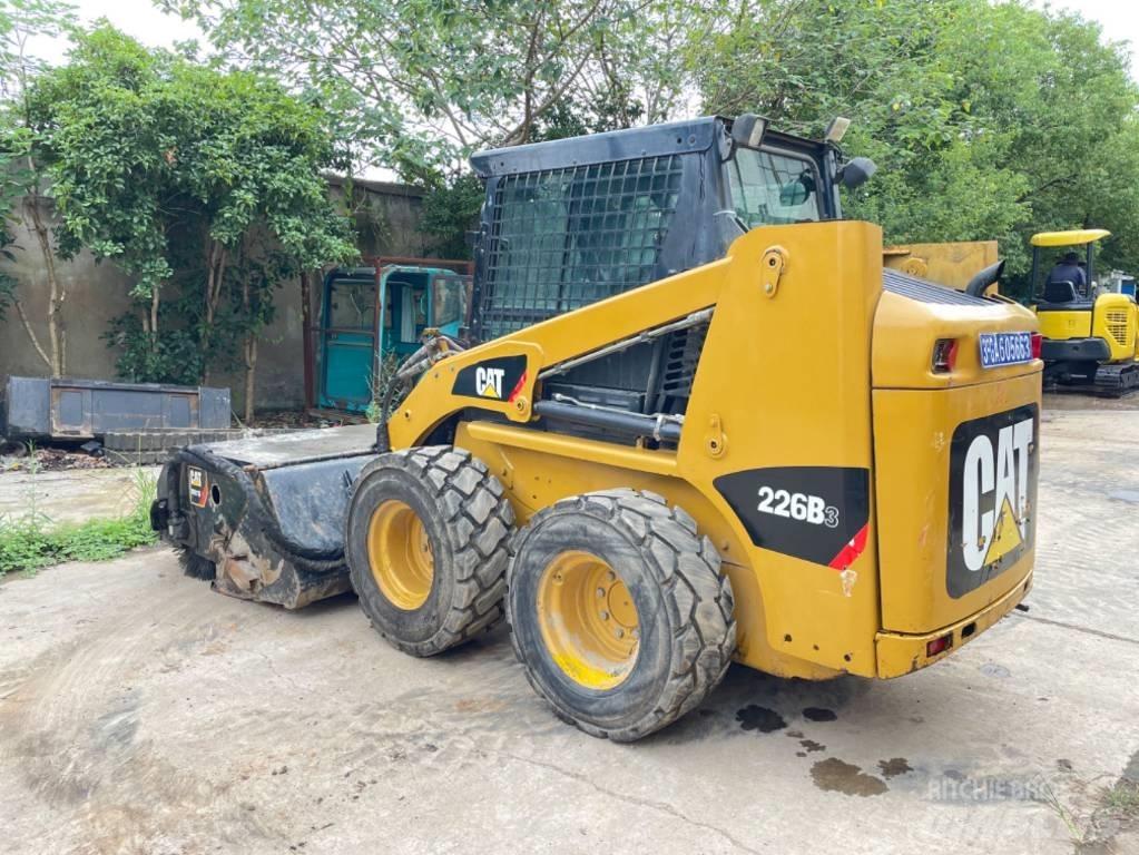 CAT 226B Skid steer loaders