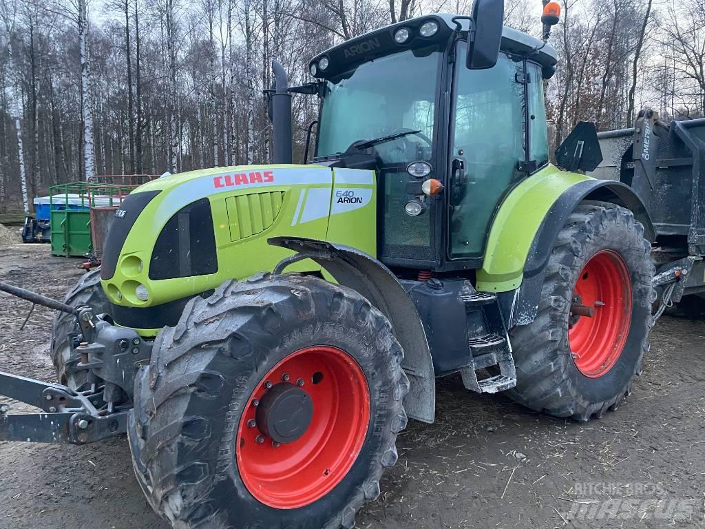 CLAAS Arion 640 Tractors